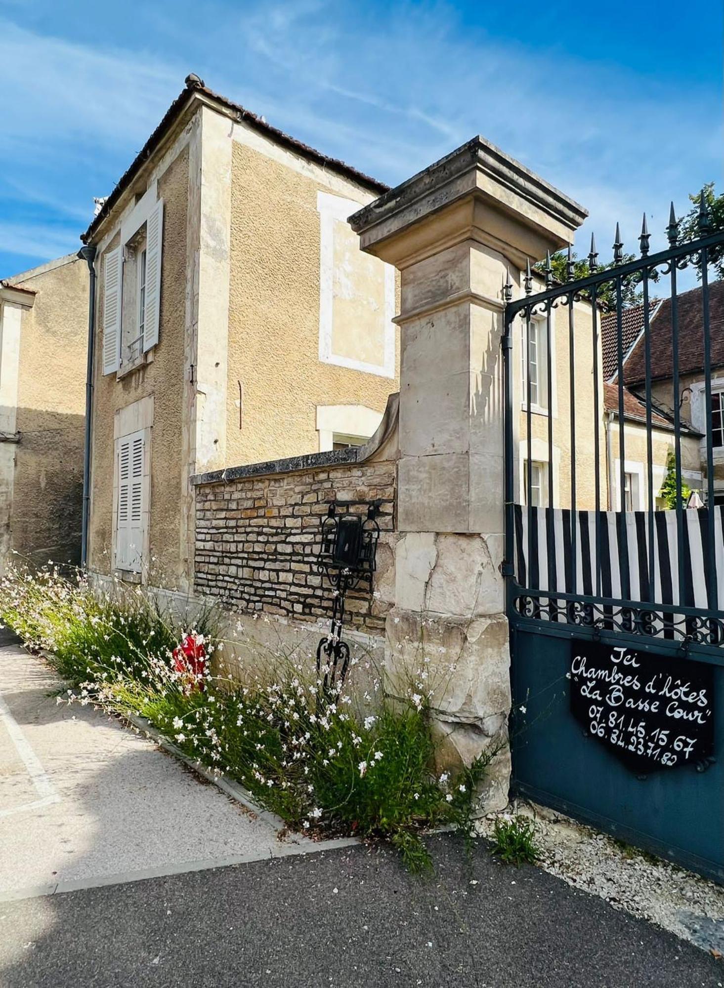 Hotel La Basse Cour Tanlay Exterior foto